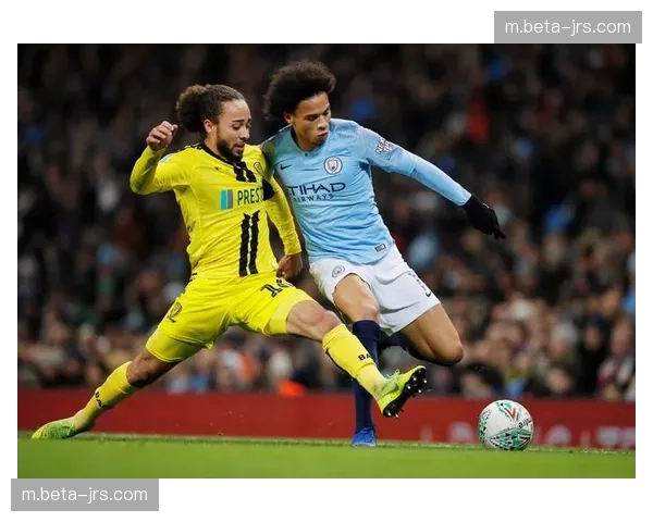 比利亚雷亚尔国内欧战表现割裂 西甲前四但欧冠七场仅1分